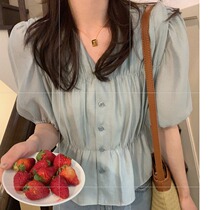 Shirt womens summer thin section 2021 new chic design sense niche French bubble short-sleeved loose v-neck top
