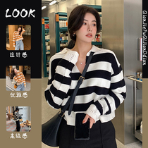  Design sense black and white striped top 2021 new Korean womens loose pullover thin sweater sweater women