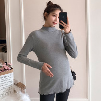 Autumn and winter outside wearing a knitted sweatshirt with a half-high-collar pregnant womans blouse with a loose long sleeve and a bottom-shirt t-shirt