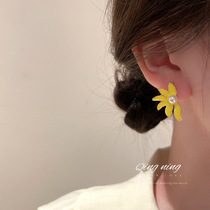 925 Silver Needle Korean Fashion Pearl Little Daisy Flower Earrings Earrings Earrings Temperament Design Sense Ear Jewelry Women