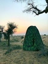 The toilet in the field covers the dressing tent the anti-penetration bath the warm bath cover the toilet the bird fishing