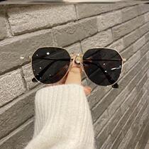 Couple sunglasses a pair of couples seaside men and women Summer UV protection daily travel 2021 New Tide personality