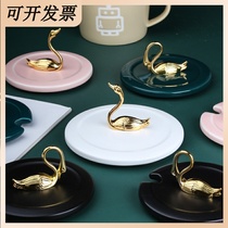 Starbucks cup lid water Cup universal dustproof lid rainbow Christmas piglet alpaca cute bear mug lid