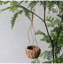 Pastoral American country hemp rope weaving handmade wicker wall-mounted small flower basket rattan basket hanging basket hooked flower pot