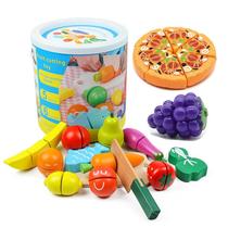 Barreled wooden simulation of vegetables and fruits. Look at 1-3-year-old wooden children's early childhood education kindergarten toys.