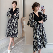 2021 autumn and winter New Net red maternity sweater dress loose does not show the slim fake two knitted skirt