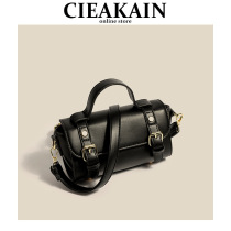 Senior sense French niche design bag female 2021 New Tide fashion wild Net red shoulder crossbody messenger bag