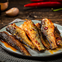 Baiyuan Village hand-torn fish Hunan specialty spicy ready-to-eat fish snacks bean dried fish dishes under wine bottles