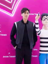 Li Yifeng with baseball suit leather jacket casual jacket fashion motorcycle suit tide mens korean version slim spring and autumn leather jacket