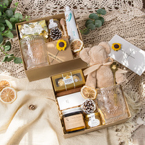 Gift Girls Birthday Send Mom Practical Senior Sensation Small Crowd Walking Best Friend Sister Group Ritual Sensation Companion Gift Box