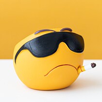 Creative home cartoon cute expression ashtray ceramic big ashtray office personality trend anti fly ash wind