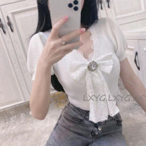 2021 summer new Korean version of niche design sense pearl buckle butterfly sweater female slim short top