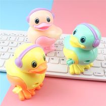 Puzzle winding will jump running small yellow chicken clockwork toy jumping doll small animal yellow duck young children gift