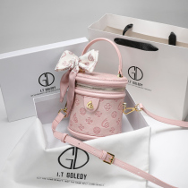 The owner pushes the self-retention eye always in a moment pet backpack super good-looking fashion explosive bucket bag