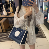 Shanghai warehouse spot Wuzhong Road Vientian City clearance discount official website Womens bag MicX small red book Great God recommended Y