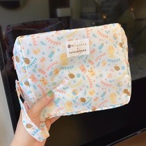 Baby diaper storage bag portable storage bag portable cartoon waterproof diaper bag diaper bag baby