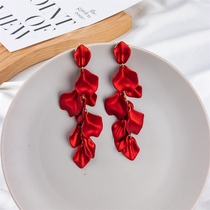 Earrings Woman Light Extravagant Advanced Sensation Ear Pendant Temperament Petals Soar Accessories 2021 New Tide Woman Taste 2022