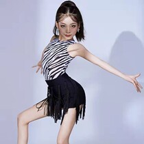 Latin Dance Girls Train Zebra Lessons Convinced Childrens Attitude Performance Summer Summer Summer Surface Surface