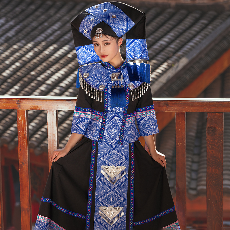 女性用の新しい広西チワン族の衣装、少数民族の衣装、ヤオ族とチ族の衣装、ミャオ族のダンスパフォーマンス衣装