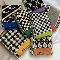 Small chessboard Plaid knitted wool scarf womens autumn and winter black and white plaid Korean Joker student spring and autumn bib