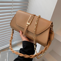Counter quality small bag women bag 2021 New Tide autumn winter retro shoulder bag simple versatile shoulder bag hat