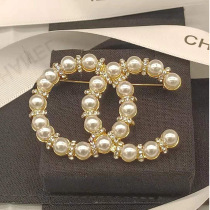 Pearl brooch high-grade clothes buckle accessories universal buckle pin anti-light corsage corset collar pin summer