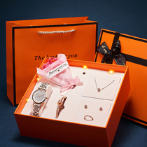 Birthday gift to send girlfriends good sisters commemorative gifts to girlfriend wife wife surprise romantic DIY lettering