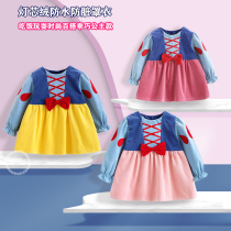 Axi and Yue autumn and winter girls white snow princess dress coat Baby Baby Baby eating bib outside wearing protective bib