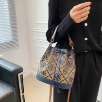 Shanghai warehouse passenger for withdrawal cabinet Ole official outlets outlet discount chain bag Joker cross body small round bag