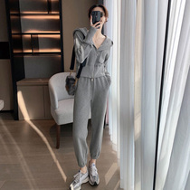 Gray casual sports suit women 2021 autumn and winter New Fashion age reduction hooded sweater tie pants running suit
