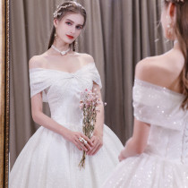 Light wedding dress 2021 new bride female shoulder French court style retro simple slim out main yarn winter