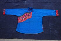 Xiangyin Pavilion Looking for a confidant Miao cotton cloth hand embroidered bust 108cm high 56cm sleeves 33 * 17cm b-80071