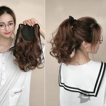 Horsetail Wig Female Realistic Strap Type Girl Pear Flower Long Curly Hair Large Wave Hair-on-chip simulation Fly low ponytail