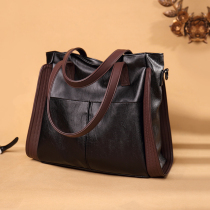 Europe station 2022 new fashion trends large capacity genuine leather soft leather minimalist atmosphere single shoulder inclined satchel bag woman