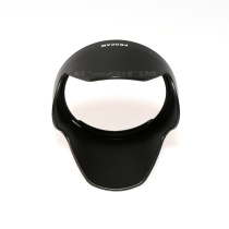 The old model generation second generation 17-70 Hood 17-70mm F2 8-4 HSM without dark angle 72mm