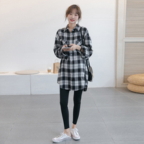 Hong Kong flavor retro ~ pregnant shirt autumn Korean fashion Plaid lapel lactation loose medium long cardigan jacket