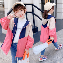 Girls windbreaker coat autumn clothing 2021 New Chinese childrens clothing female childrens foreign style hooded casual Korean childrens coat