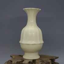 Songding kiln Crescent White Melon edge flower mouth bottle antique antique antique antique antique porcelain collection home furnishings five famous kilns