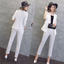 European station 2021 spring and summer New temperament professional suit female Korean fashion small man suit two-piece tide