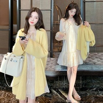 Pregnant women autumn dress set 2021 New Fashion Net red ocean air knitted sweater tide mother two-piece set