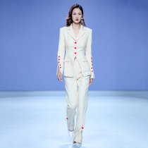 (Show in the same section) Ma Qian Qiuwinter designer with high and milkshake yellow high waist straight cylinder open fork lengthened pants 976P
