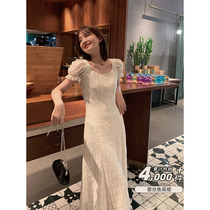 The wonderful body of the Diary of Nanfas unopened eye is super-explicit thin lace fishtail dress with a small blouse version