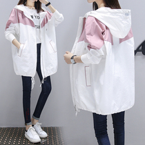 Pregnant women spring and autumn coat 2021 autumn fashion new Korean loose size Joker tide mother long windbreaker