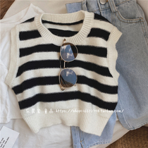  Classic color Korean childrens clothing female childrens knitted wool vest Baby autumn childrens new Western style vest