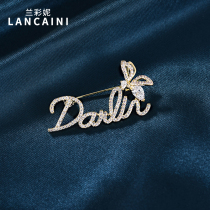 Brooch women 2021 New Tide high-end cute Japanese small fragrant style design letter suit pin accessories corsage