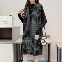Maternity dress spring suit Korean version of small fragrant style dress two-piece autumn winter fashion base shirt pregnant mother wear