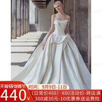 Tapered Satin Main Wedding Dress 2021 New Bride Small French Light Hepburn Retro Big Tail Temperament