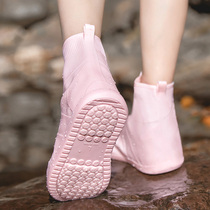 Rain shoes waterproof anti-slip thickened wear-resisting Rain waterproof overshoe that adult boys students boots Snow