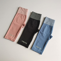 Sports five-point pants female European and American peaches lift tight-fitting quick-dry running fitness high-play yoga pants riding shorts