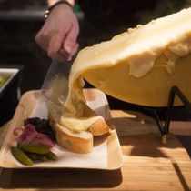 Emmicharete Classic cheese raclette cheese cheese Seaked cheese cheese cheese cheese